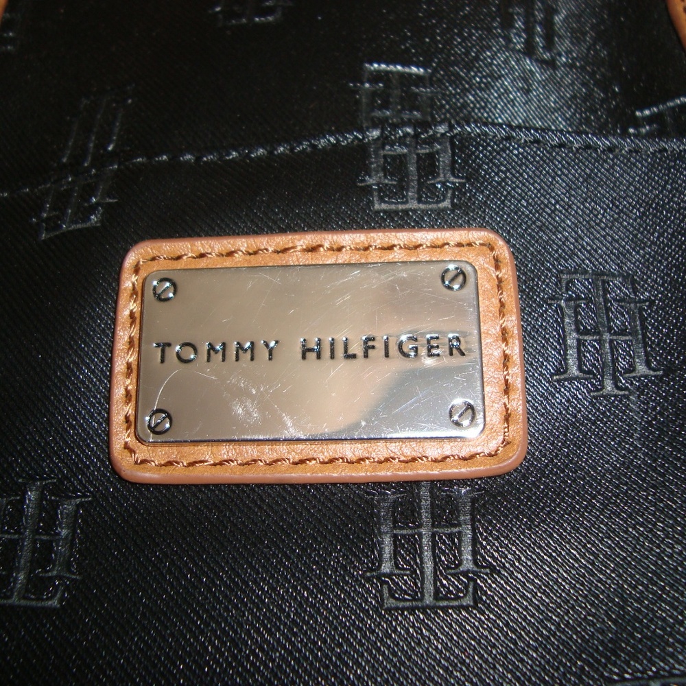 TOMMY HILFIGER Multi-Compartment Purse Handbag - Picture 2 of 8